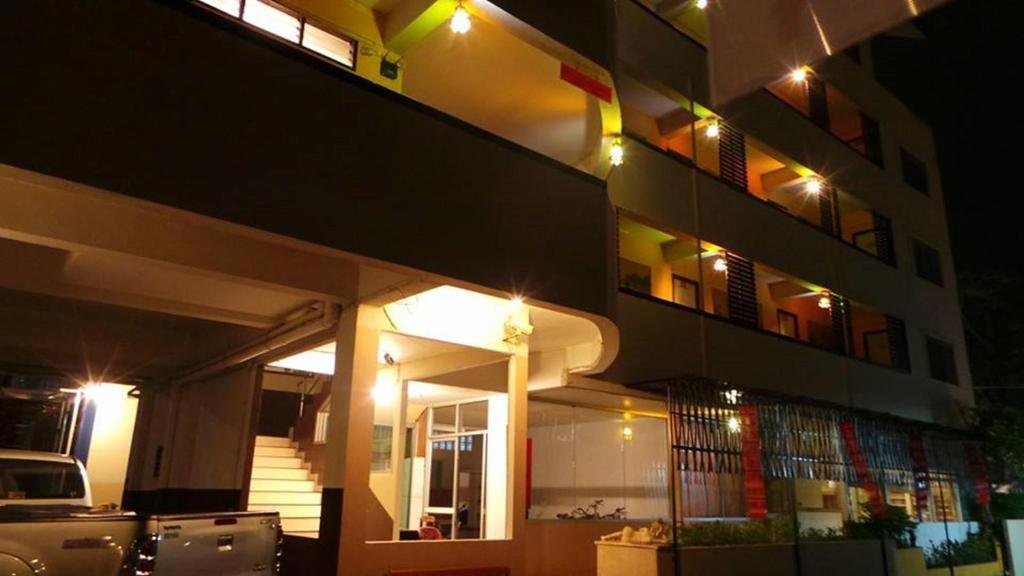 Phusiri Place Τσιάνγκ Μάι Εξωτερικό φωτογραφία